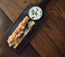 Жареная ачма со шпинатом