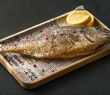 Большая дорадо на гриле 