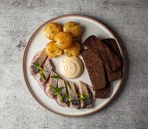 Сельдь, отварной картофель