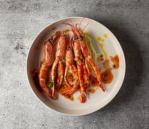 Лангустины, чесночный соус