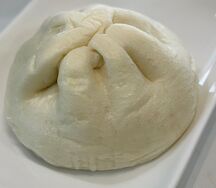 Бань Бао с курицей и сыром