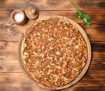 Ламаджо с сыром