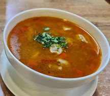 Пельмени по-домашнему с бульоном