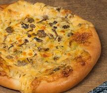 Лепешка с сыром и грибами