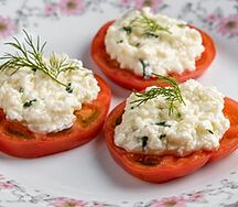 Помидоры, фаршированные сыром