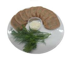 Язык отварной с хреном