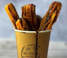 Чуррос с шоколадным топпингом 