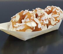 Пончики с миндалем