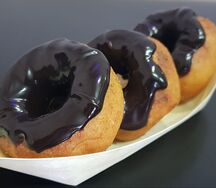 Пончики с шоколадом