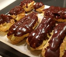 Эклер домашний с шоколадом