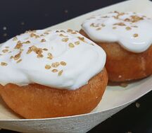 Пончики со сметаной и копченой солью