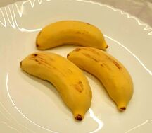 3D пирожное Бананчик