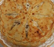 Пирог с говядиной и сыром 