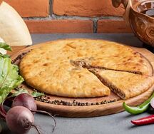 Осетинский пирог со свекольными листьями и сыром 