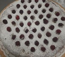 Сдобный пирог с вишней