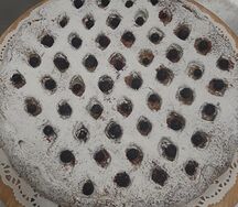 Пирог с чёрной смородиной 