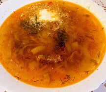 Борщ с говядиной и сметаной