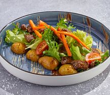 Теплый салат с куриной печенью 