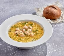 Куриный с фрикадельками и пирожком