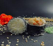 Гункан с крабом