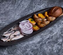 Сельдь с картофелем