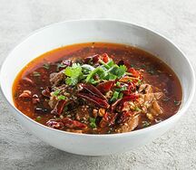 Говядина в бульоне с перцем чили по-сычуаньски