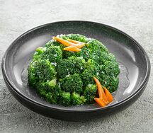 Брокколи с чесноком