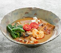 Лакса по-сингапурски с креветками