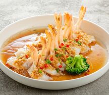 Креветки с чесноком и фунчозой