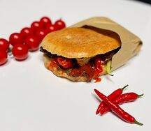 Острая с говядиной
