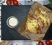 Блинчики с сыром ветчиной