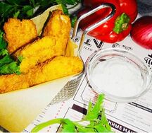 Стрипсы куриные с соусом