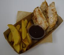 Курочка на гриле с картофельными дольками