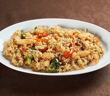 Рис Тяхан с курицей и овощами