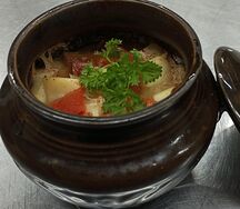 Жаркое в горшочке