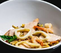 Удон с морепродуктами