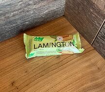 Пирожное протеиновое Lamington киви-матча