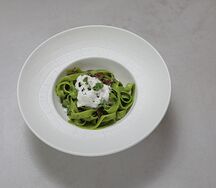 Феттуччине со страчателлой и вялеными томатами