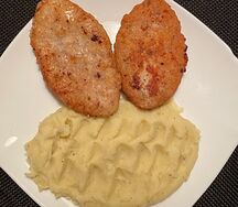 Куриные котлеты с гарниром