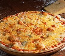 Пицца Четыре сыра большая