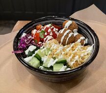 Боул с фалафелем