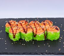 Запеченный ролл Калифорния с тунцом