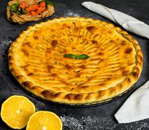 Пирог с сёмгой и помидорами