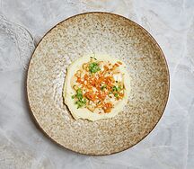 Строганов из рапана с корнишонами и картофельным пюре