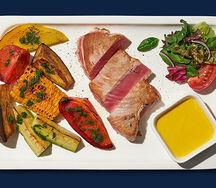 Стейк тунца на гриле