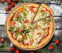 Пицца Цезарь с курицей