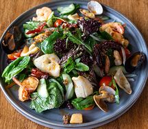 Салат с морепродуктами