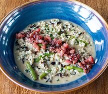 Ризотто в соусе унаги с тартаром из тунца