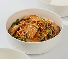Wok Соба с ломаными Биточками Английская кухня