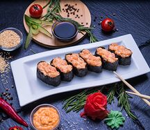 Гунканы с лососем 6 шт